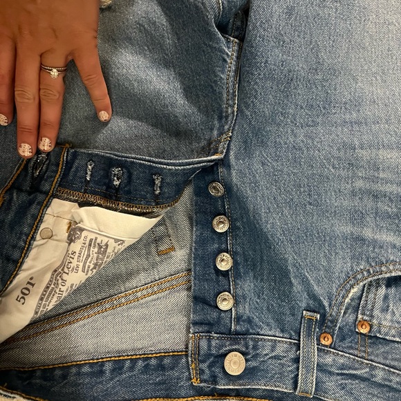 New Levi 501’s - Picture 2 of 5
